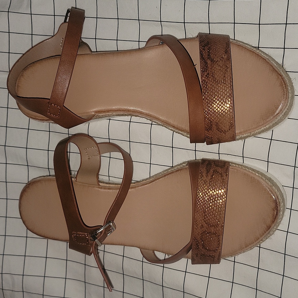Summer sandals